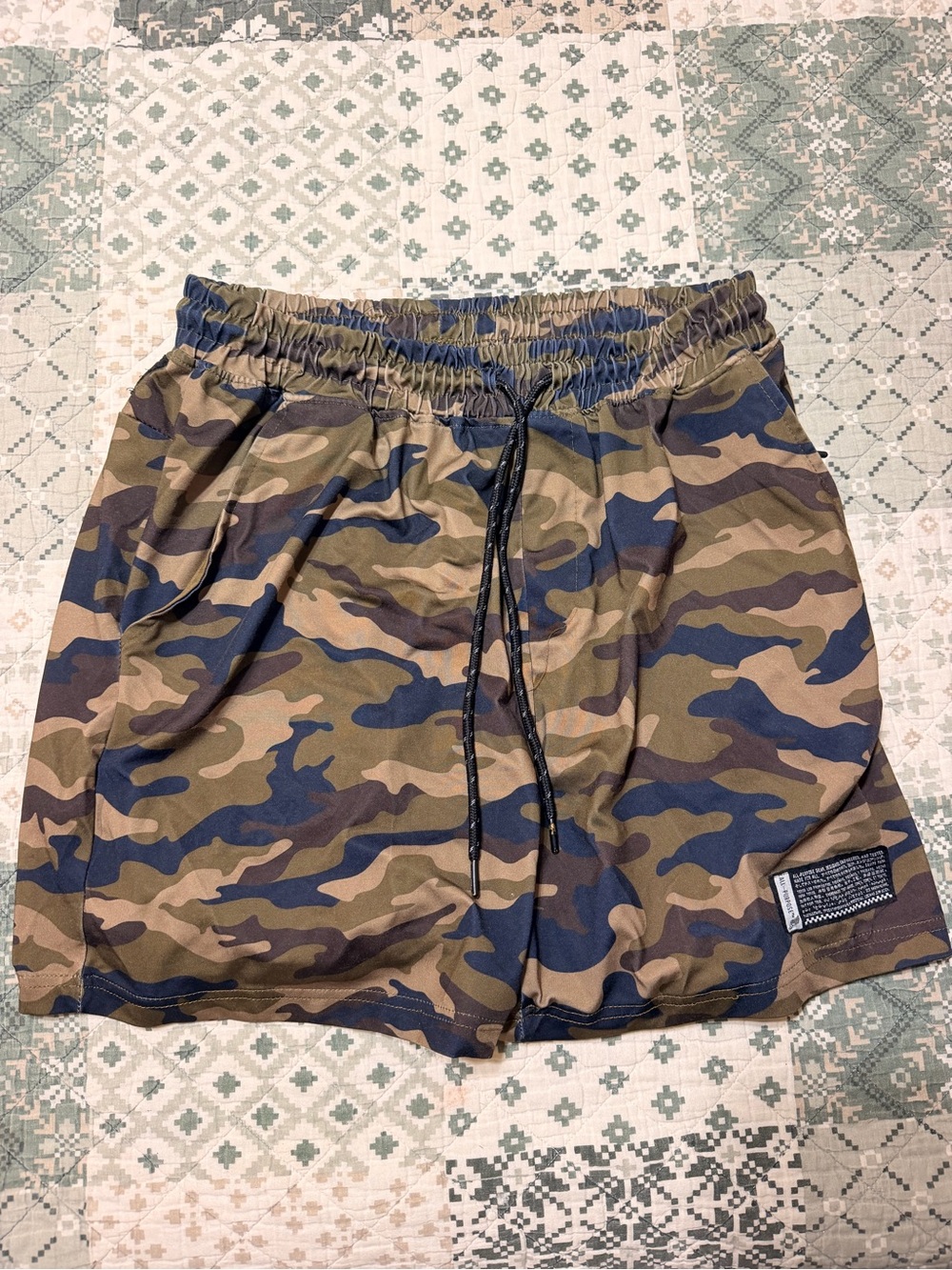 Men's Camouflage Athletic Shorts with Drawstring Waist - Olive Camo